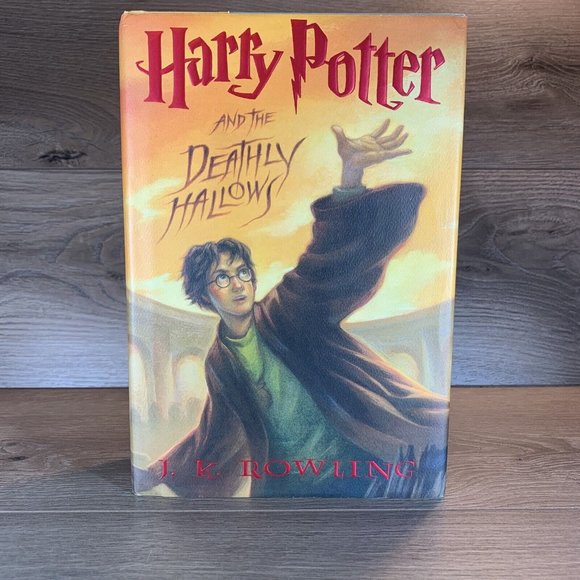 Other - Harry Potter And The Deathly Hallows FIRST EDITION SCHOLASTIC Hardcover Book